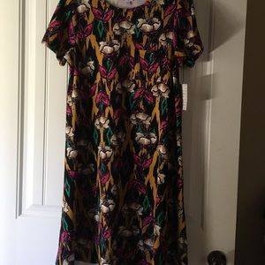 NWT LuluRoe Carly Med